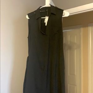 Medium black sleeveless dress